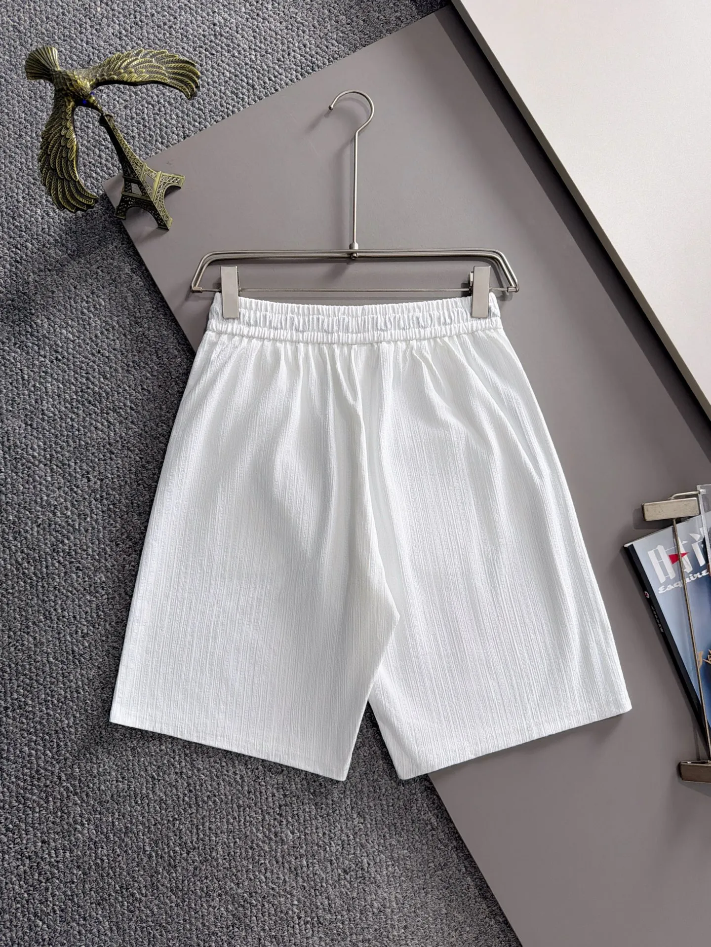 LP 2036 New Arrival summer casual suit, with exquisite and high-end details, full of high-end feeling. Complete with three standards, customized Premium liquid ammonia cotton fabric, the upper body is crisp and stylish, comfortable and not tight. The clean and neat tailoring is full of urban style. You will feel good when you wear it. It is the first choice for Premium fashionistas. The upper body effect is super good! Sizes:M-3XL